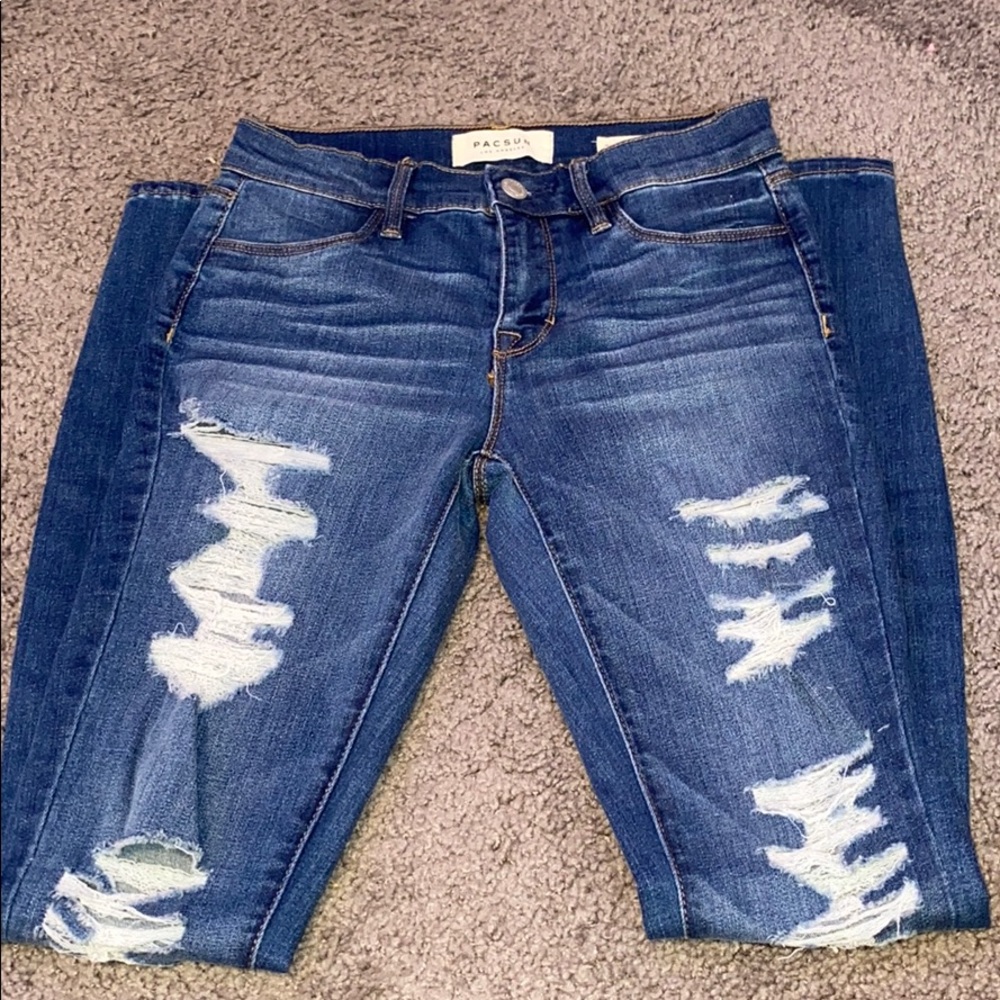 Ripped skinny jeans